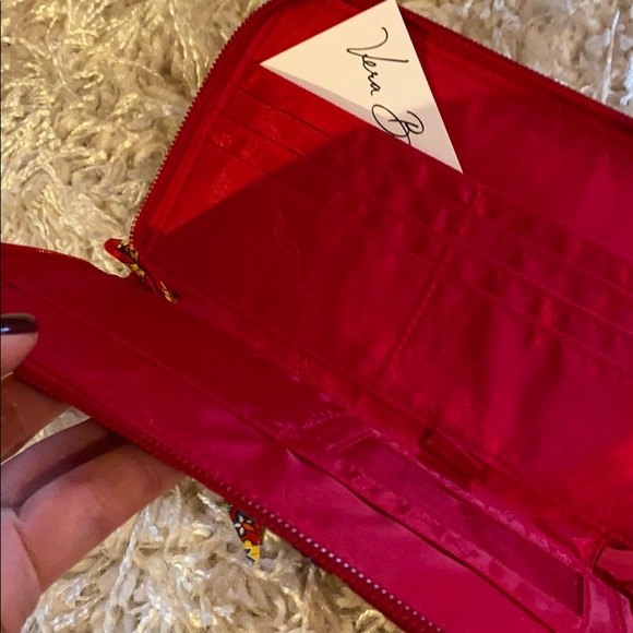 Vera Bradley - NWOT wristlet/wallet - Picture 4 of 7